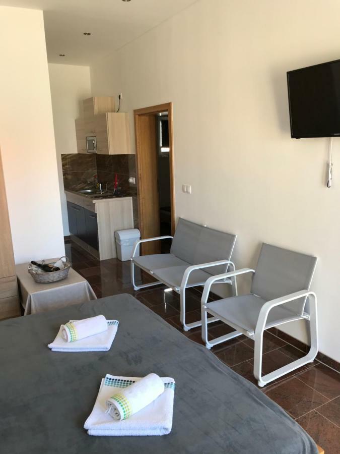 Apartmani Subasic Pag Town Exterior foto