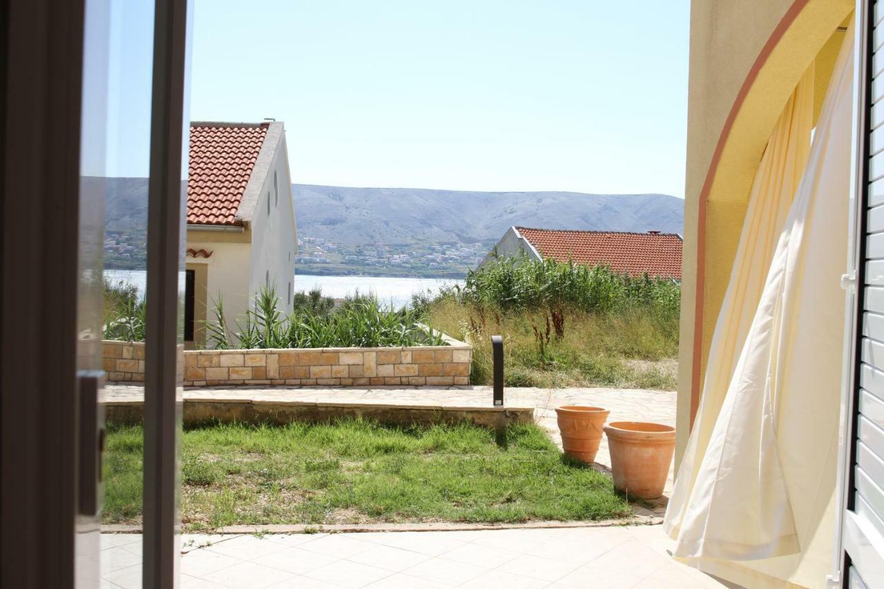 Apartmani Subasic Pag Town Exterior foto